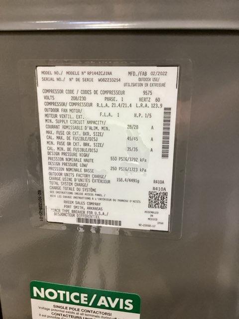 BOMBA DE CALOR DE SISTEMA DIVIDIDO DE 3-1/2 TONELADAS 208-230/60/1 R410A 14 SEER