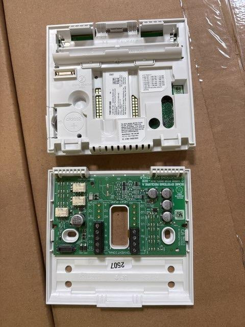 7-Day Programmable 1H/1C 24V Heat Pump/Conventional Thermostat