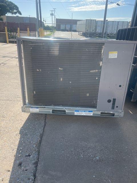 7.5 Ton Two-Stage Convertible Natural Gas/Electric Packaged Unit, 11.2 EER, 208-230/60/3, R410A