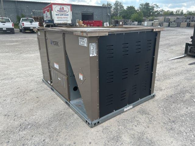 10 Ton Two-Stage Convertible Packaged Air Conditioning Unit, 11.2 EER, 208-230/60/3, R410A