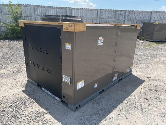 8.5 Ton Two-Stage Convertible Packaged Heat Pump Unit, 12 EER, 460/60/3, R410A