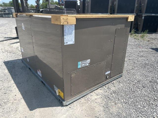8.5 Ton Two-Stage Convertible Packaged Heat Pump Unit, 12 EER, 460/60/3, R410A