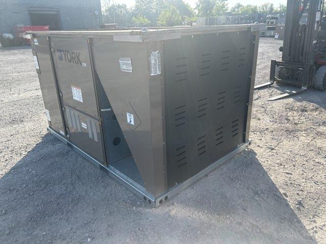 8.5 Ton Two-Stage Convertible Packaged Air Conditioning Unit, 12.2 EER, 208-230/60/3, R410A