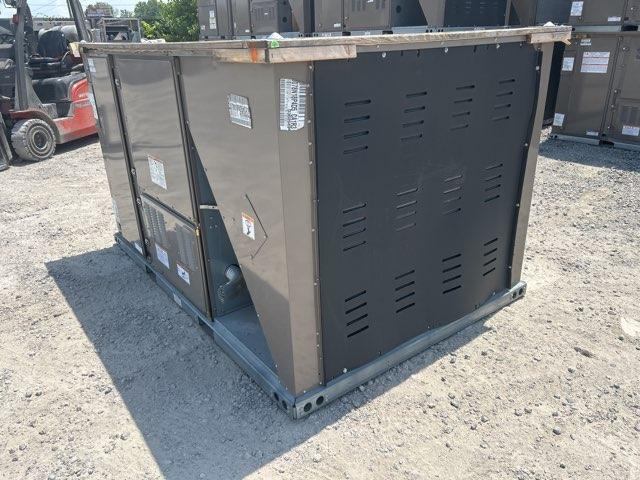 6.5 Ton Two-Stage Convertible Natural Gas/Electric Packaged Unit, 11.8 EER, 460/60/3, R410A