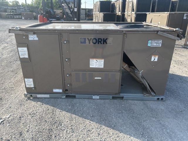 5 Ton Single-Stage Convertible Packaged Air Conditioning Unit, 14.5 SEER, 460/60/3, R410A 15 kW Heat