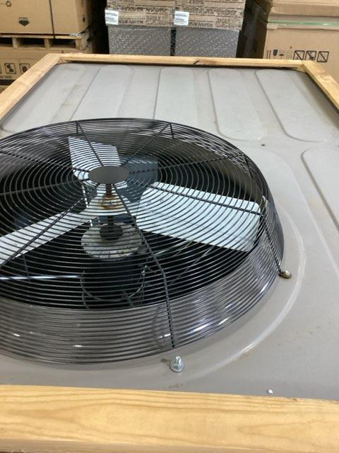 7.5 Ton Two-Stage Convertible Packaged Heat Pump Unit, 12.1 EER, 208-230/60/3, R410A