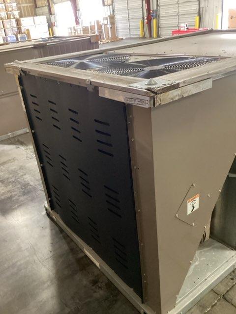 6.5 Ton Two-Stage Convertible Natural Gas/Electric Packaged Unit, 11.8 EER, 460/60/3, R410A