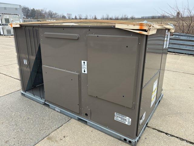 6.5 Ton Two-Stage Convertible Natural Gas/Electric Packaged Unit, 11.8 EER, 460/60/3, R410A