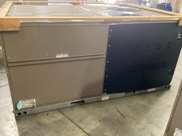 6 Ton Two-Stage Convertible Natural Gas/Electric Packaged Unit, 12 EER, 208-230/60/3, R410A
