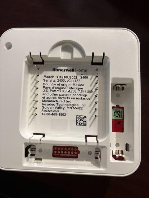 3.5 Ton 2 Stage Split-System Heat Pump 208-230/1 R410A 15.2 SEER2 and  2 Stage Prog. Thermostat