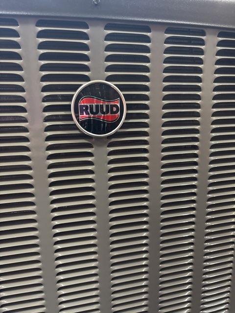 5 Ton Three-Stage Split-System Communicating Air Conditioner 208-230/60/1 R410A 16 SEER2