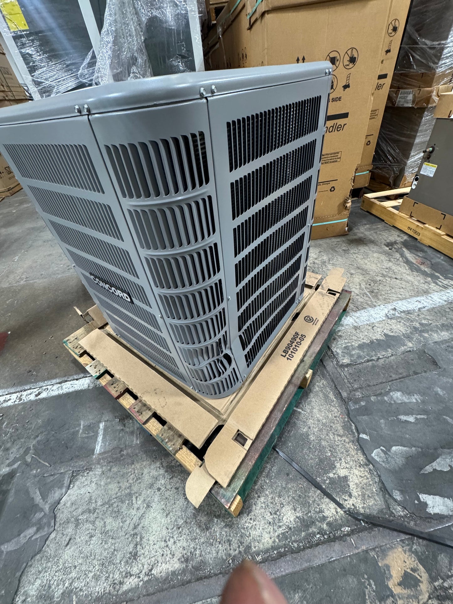 1.5 Ton Single-Stage Split-System Air Conditioner 208-230/60/1 R410A 14.3 SEER2