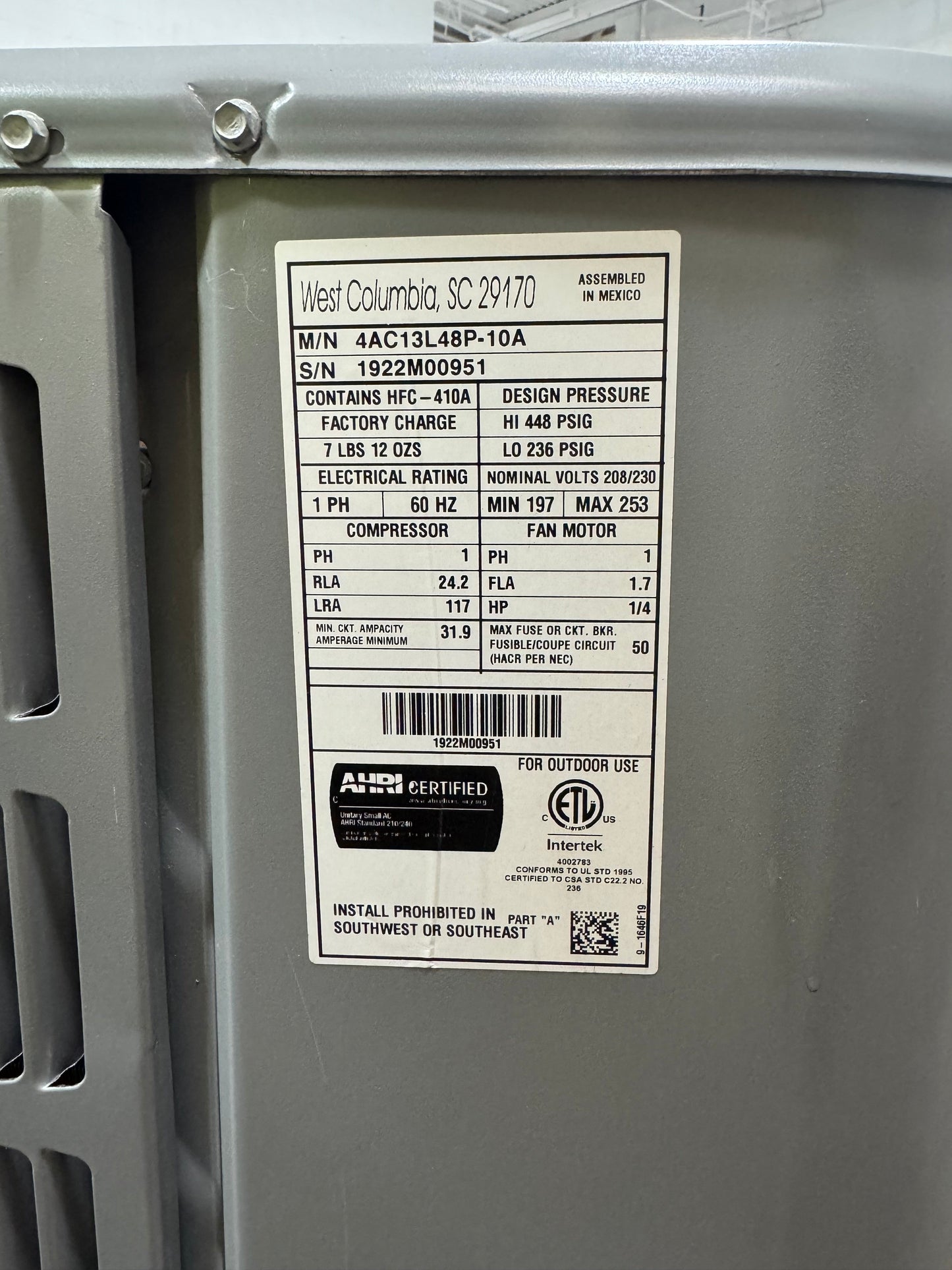 1.5 Ton Single-Stage Split-System Air Conditioner 208-230/60/1 R410A 14.3 SEER2