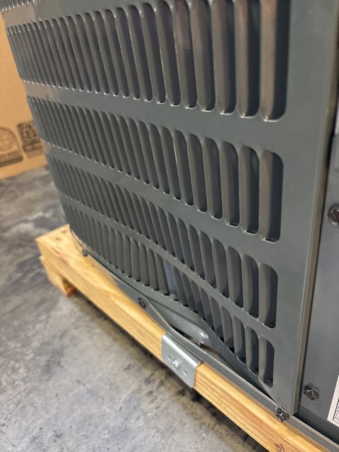 1.5 Ton Single-Stage Split-System Air Conditioner 208-230/60/1 R410A 14.3 SEER2