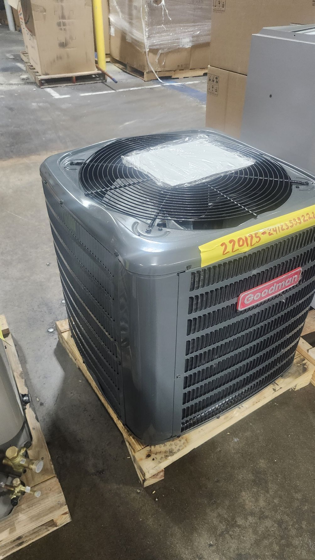 1.5 Ton Single-Stage Split-System Air Conditioner 208-230/60/1 R410A 14.3 SEER2