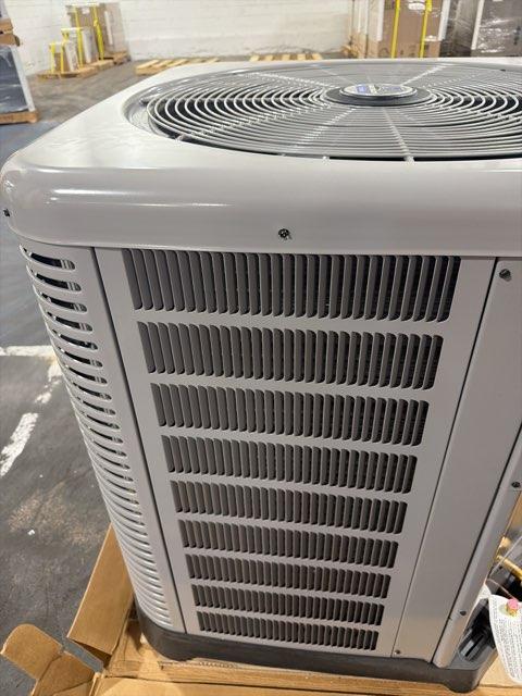2.5 Ton Two-Stage Split-System Heat Pump 208-230/60/1 R410A 15.2 SEER2