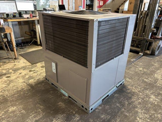4 Ton Single-Stage Convertible Packaged Air Conditioning Unit, 13.4 SEER2, 208-230/60/3, R410A
