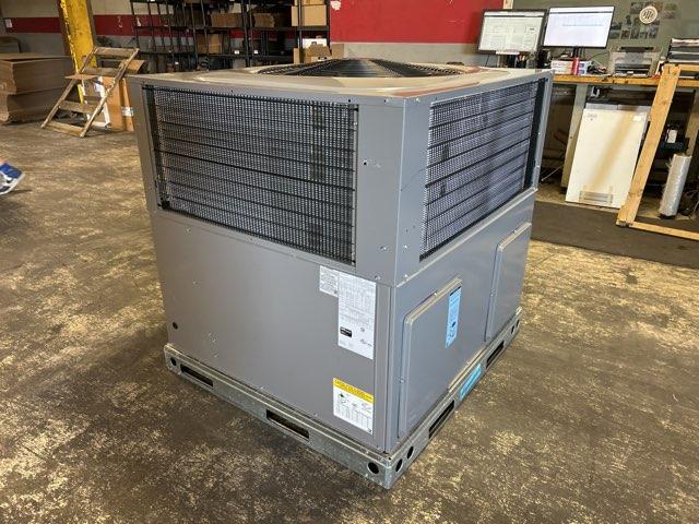 5 Ton Single-Stage Convertible Packaged Air Conditioning Unit, 13.4 SEER2, 208-230/60/1, R410A