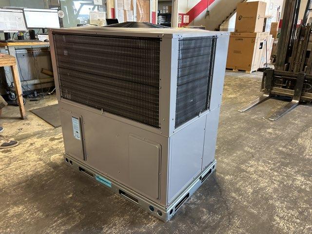 2.5 Ton Single-Stage Convertible Packaged Heat Pump Unit, 14 SEER, 208-230/60/1, R410A