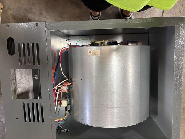 100,000 BTU Single-Stage Downflow PSC Multi Speed Gas Furnace 80% AFUE 115/60/1 CFM: 2000