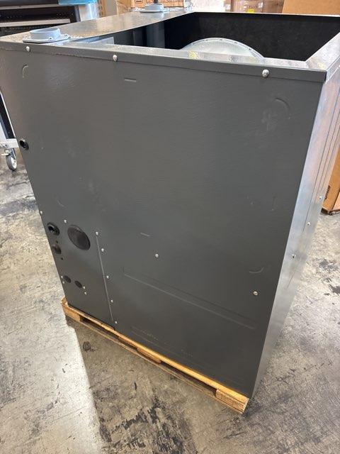 120,000 BTU Low NOx 1-Stg Downflow/Horizontal ECM Single Speed Gas Furnace 95% 115/60/1 CFM: 2000