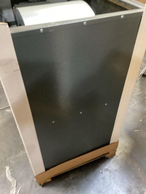 80,000 BTU Low NOx Mod Down/Horz ECM Var Spd Comm Compatible Gas Furnace 96% 115/60/1 CFM: 2000