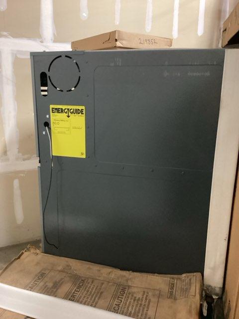 80,000 BTU 2-Stg Up/Horz ECM Variable Speed Comm Compatible Gas Furnace 80% 115/60/1 CFM: 2000