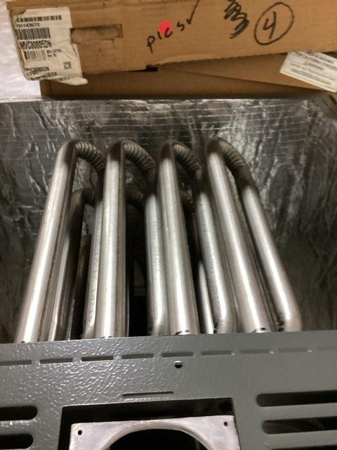 80,000 BTU 2-Stg Up/Horz ECM Variable Speed Comm Compatible Gas Furnace 80% 115/60/1 CFM: 2000