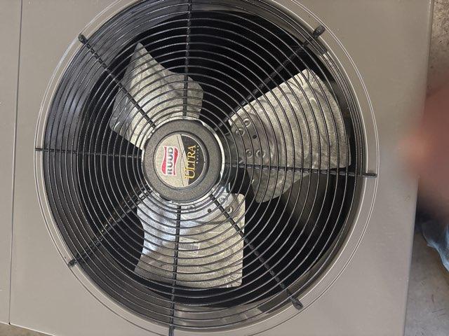 5 Ton Single-Stage Split-System Communicating Heat Pump 208-230/60/1 R410A 15 SEER