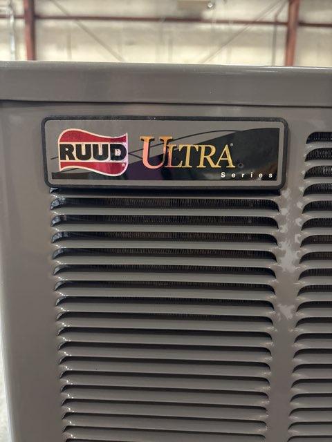 5 Ton Single-Stage Split-System Communicating Air Conditioner 208-230/60/1 R410A 14.5 SEER