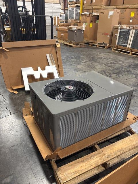 1.5 Ton Single-Stage Split-System Communicating Air Conditioner 208-230/60/1 R410A 14.5 SEER