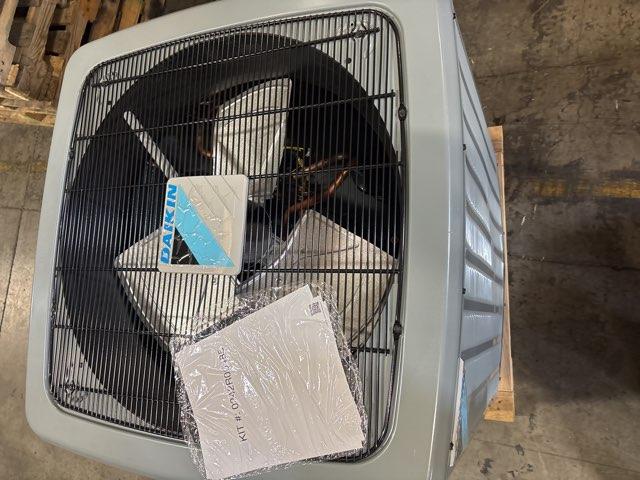 4 Ton Single-Stage Split-System Heat Pump 208-230/60/1 R410A 15.2 SEER2