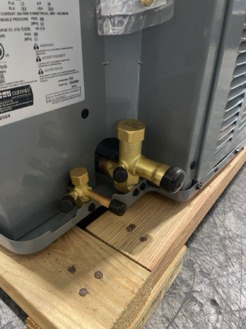 4 Ton Single-Stage Split-System Air Conditioner 208-230/60/1 R410A 13.4 SEER2