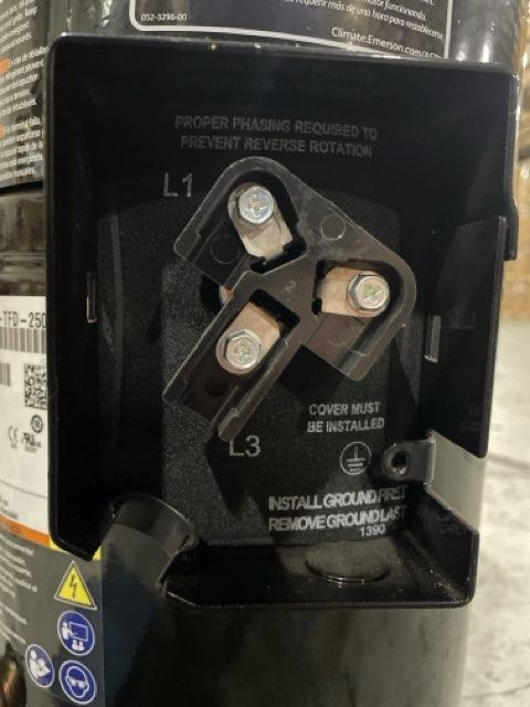 8.5 Ton AC Scroll Compressor 460/60/3 R410A