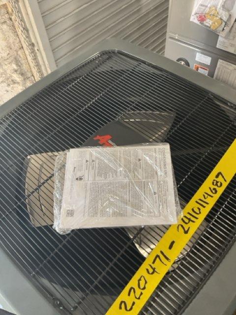 4 Ton Two-Stage Split-System Communicating Air Conditioner 208-230/60/1 R410A 17 SEER2