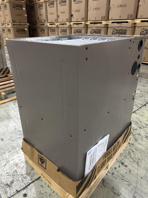 100,000 BTU 2-Stg Multiposition ECM Var Speed Comm Compatible Gas Furnace 96% 115/60/1 CFM: 1757