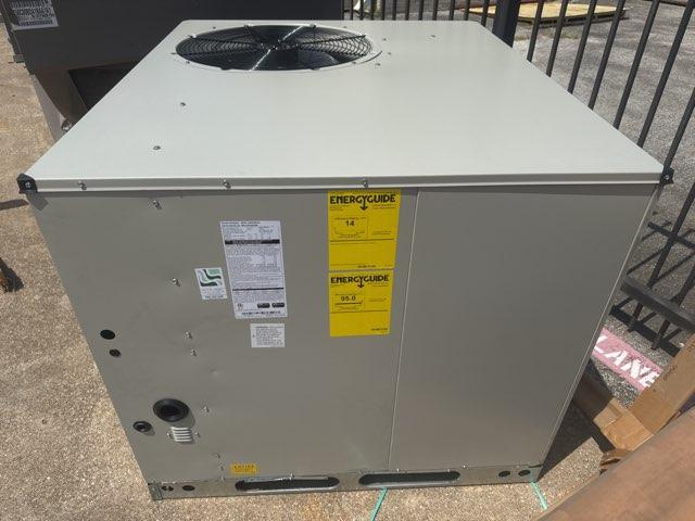 4 Ton Single-Stage Horizontal Natural Gas/Electric Packaged Unit, 14 SEER, 208-230/60/1, R410A
