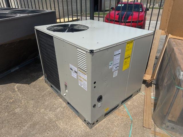 4 Ton Single-Stage Horizontal Natural Gas/Electric Packaged Unit, 14 SEER, 208-230/60/1, R410A
