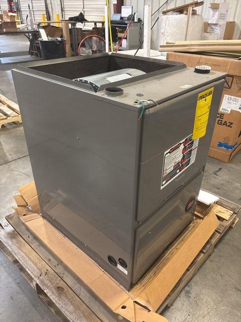 105,000 BTU Two-Stage Downflow/Horizontal ECM Variable Speed Gas Furnace 95% AFUE 115/60/1 CFM: 2000