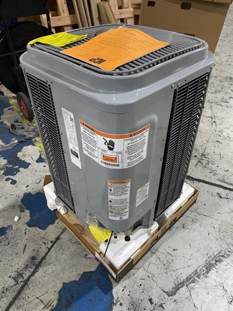 2 Ton Variable Speed Split-System Communicating Heat Pump 208-230/60/1 R410A 18 SEER
