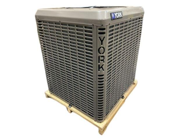 2.5 Ton 1-Stg SS Heat Pump R410A 14 SEER with 2.5 Ton Wall Mounted ECM Air Handler With 5Kw Heat