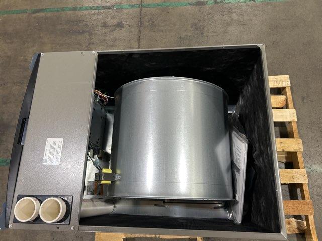 110,000 BTU Low NOx 2-Stg Downflow ECM Var Spd Comm Compatible Gas Furnace 96% 120/60/1 CFM: 2180