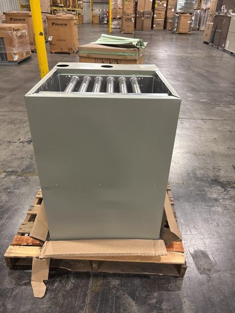 120,000 BTU Two-Stage Upflow/Horizontal PSC Variable Speed Gas Furnace 96% AFUE 120/60/1 CFM: 1985