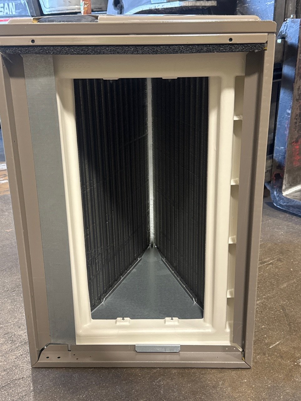 1.5 Ton AC/HP Upflow/Downflow Cased A Coil, R410A CFM 600