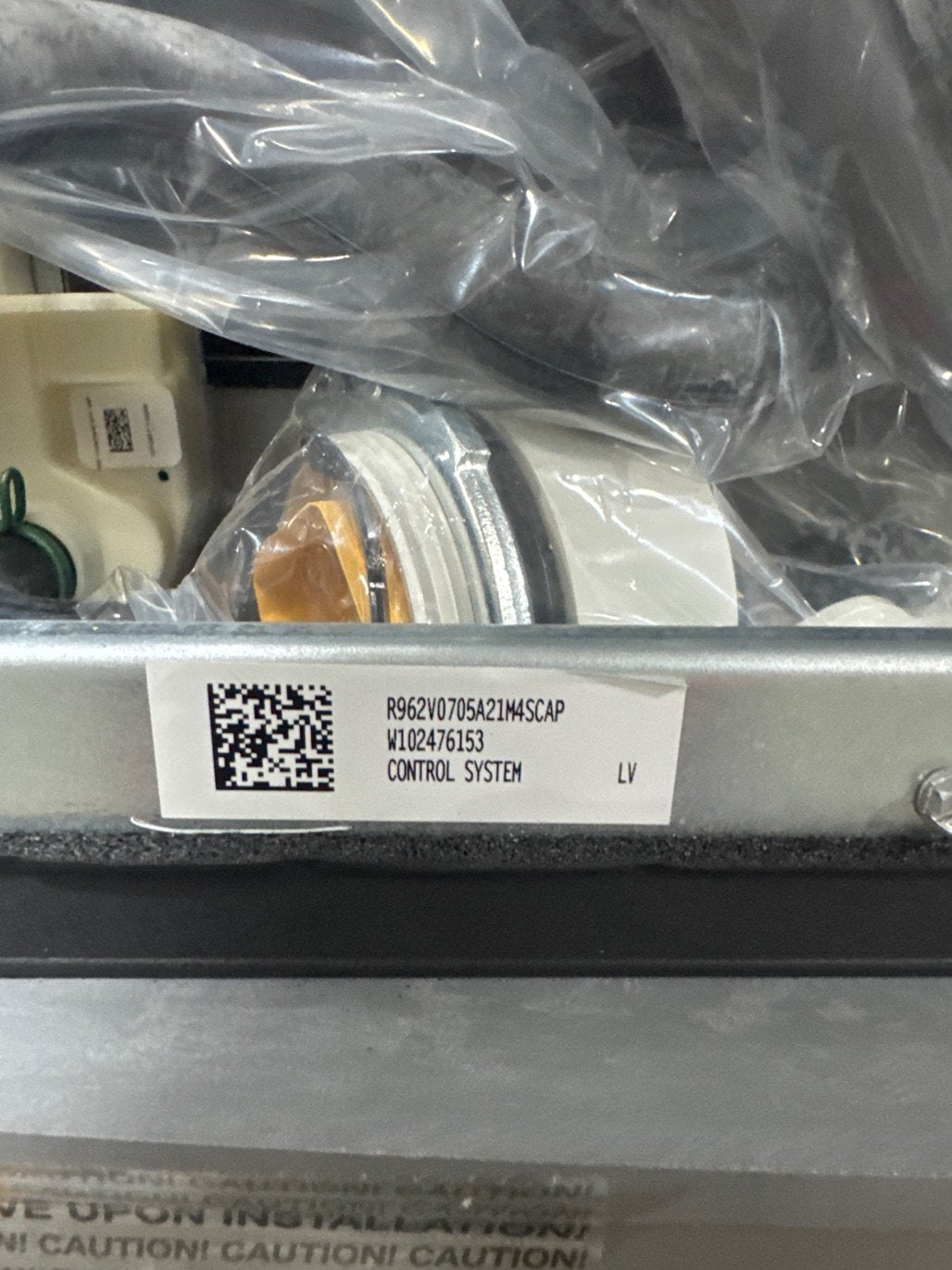 70,000 BTU 2-Stg Multiposition ECM Variable Speed Communicating Gas Furnace 96% 115/60/1 CFM: 1800