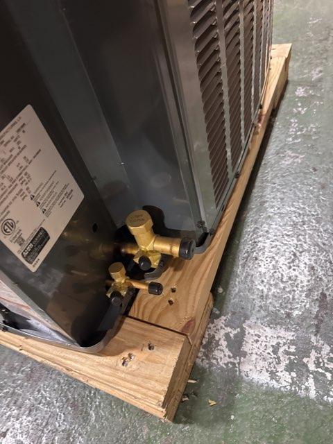 4 Ton Single-Stage Split-System Air Conditioner 208-230/60/1 R410A 15.2 SEER2