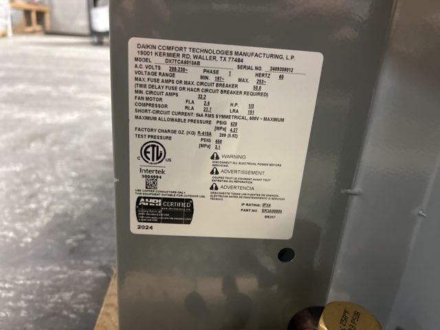 5 Ton Two-Stage Split-System Communicating Compatible Air Conditioner 208-230/60/1 R410A 17.2 SEER2