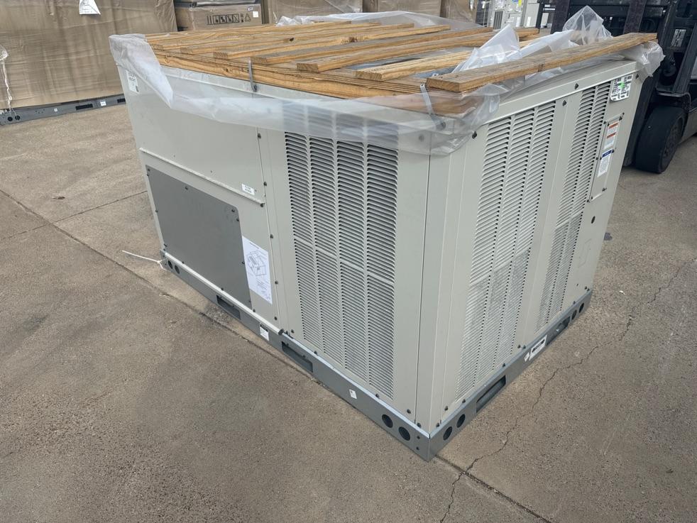 6 Ton Two-Stage Convertible Natural Gas/Electric Packaged Unit, 11.2 EER, 208-230/60/3, R410A
