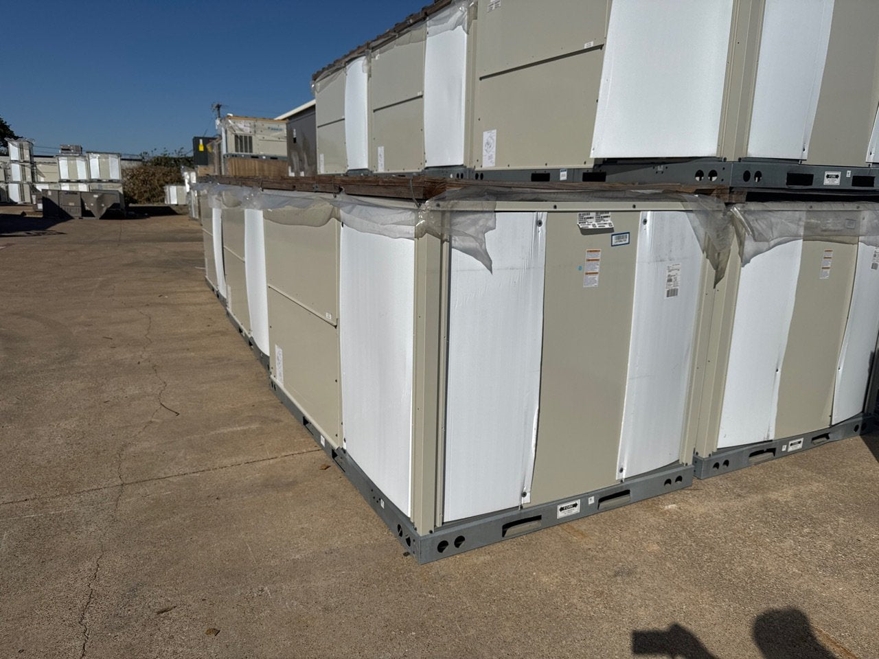 7.5 Ton Two-Stage Convertible Natural Gas/Electric Packaged Unit, 12.2 EER, 460/60/3, R410A