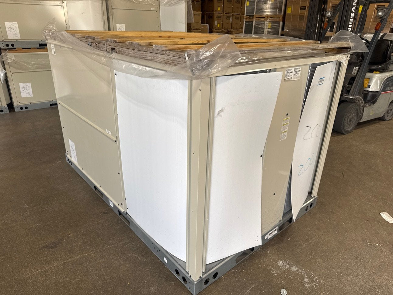 12.5 Ton Two-Stage Convertible Natural Gas/Electric Packaged Unit, 11 EER, 460/60/3, R410A